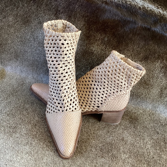 Free People In The Loop Woven Full Zipper Pointy Toe Bootie Boots - Picture 1 of 9